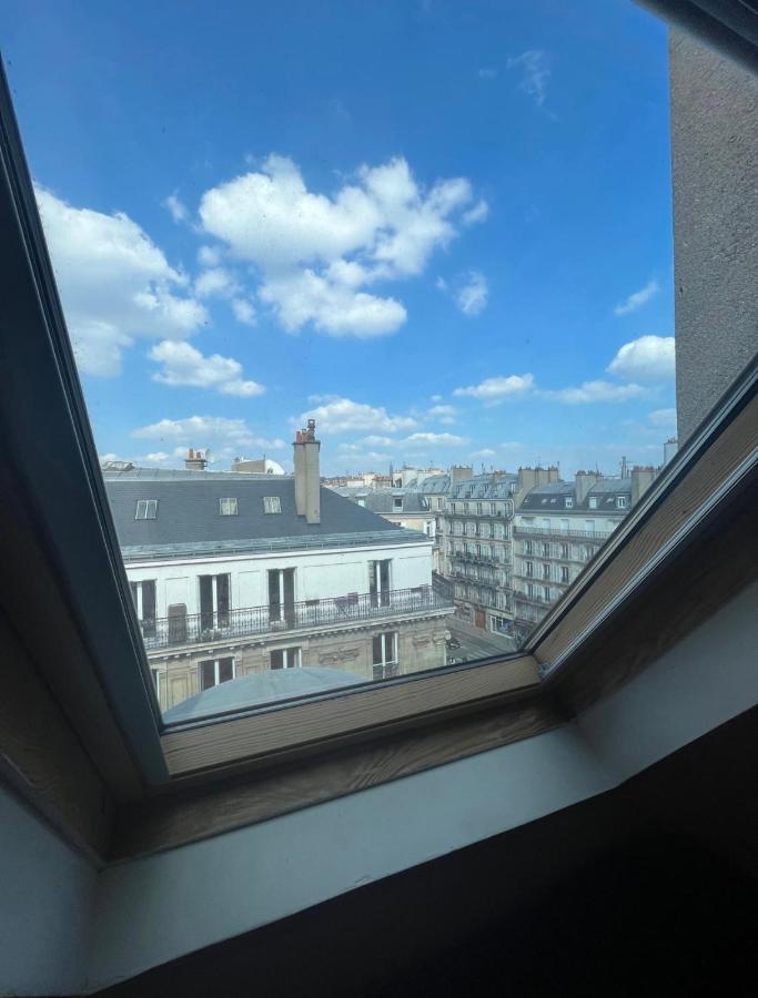 Cosy Studio Saint-lazare Parijs